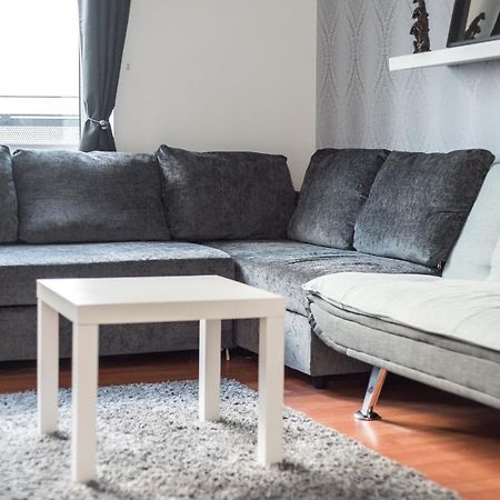 Modern Spacious 3 Bedroom City Centre Apartment - Free Parking - Private Balcony EDI Exterior foto