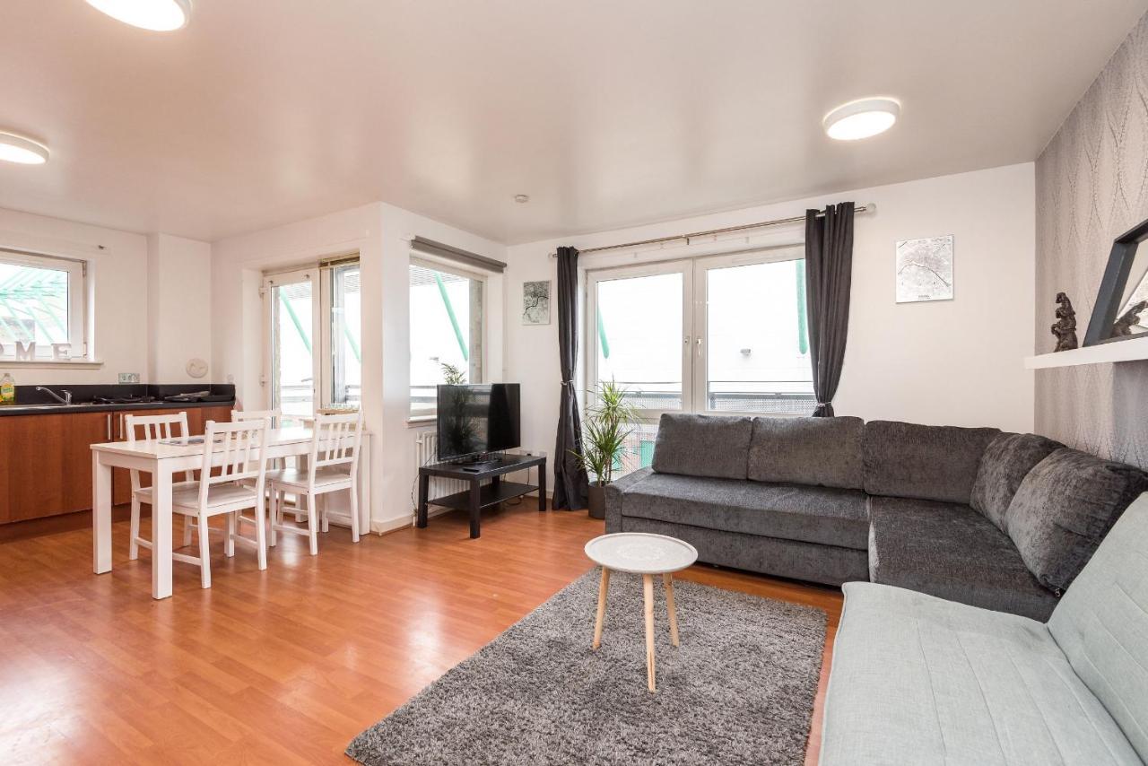 Modern Spacious 3 Bedroom City Centre Apartment - Free Parking - Private Balcony EDI Exterior foto